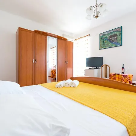 Pensjonat Ava And 3*